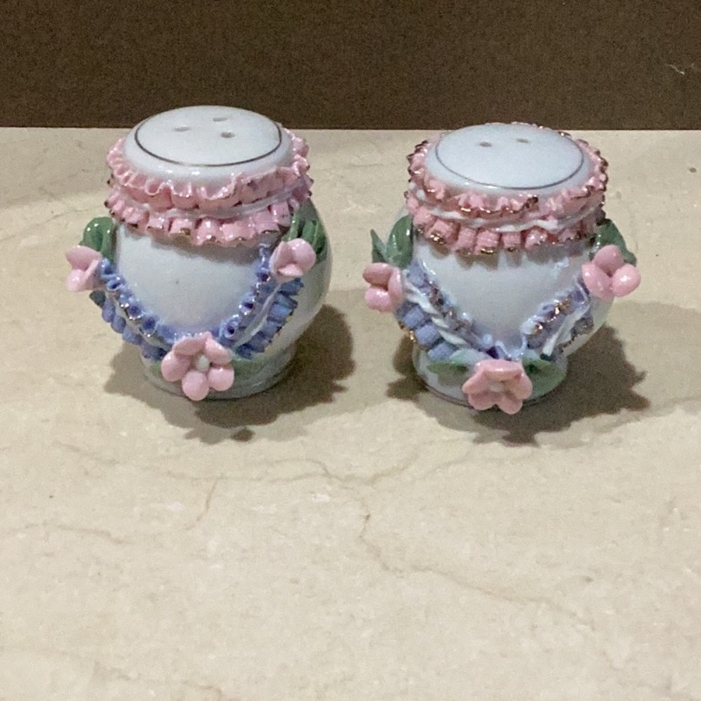 Rose Garden vintage porcelain salt & pepper shakers